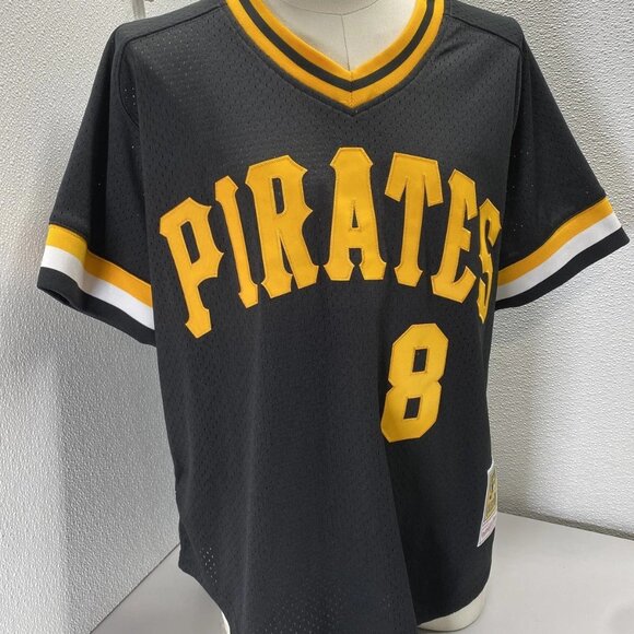 Mitchell & Ness Men’s Pittsburgh Pirates Willie Stargell Batting Practice Jersey - Picture 11 of 12